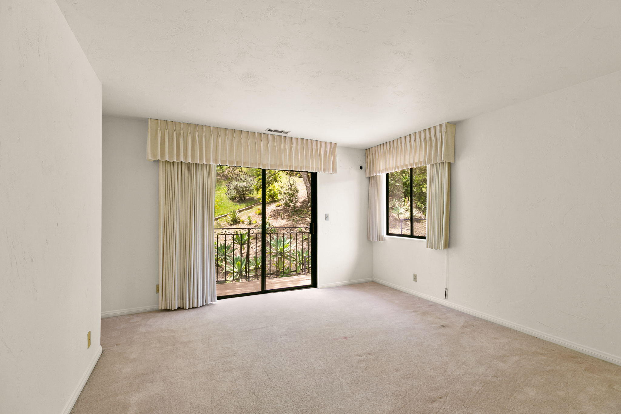 1920 Sycamore Canyon Road Santa Barbara, CA 93108 - Photo 43 of 66 44-web-or-mls-UpmarketMedia_1920Syc-4