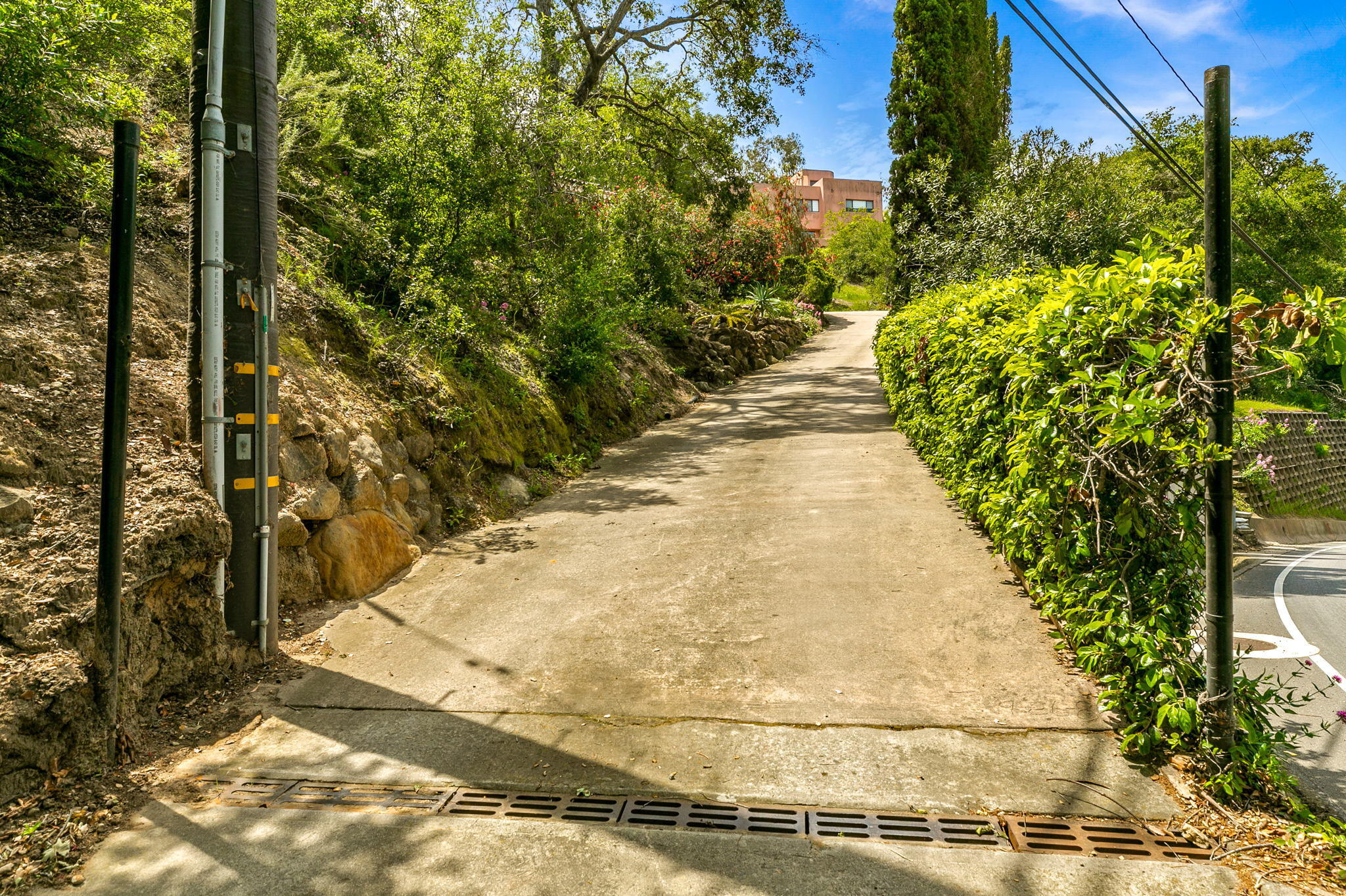 1920 Sycamore Canyon Road Santa Barbara, CA 93108 - Photo 54 of 66 55-web-or-mls-UpmarketMedia_1920Syc-45