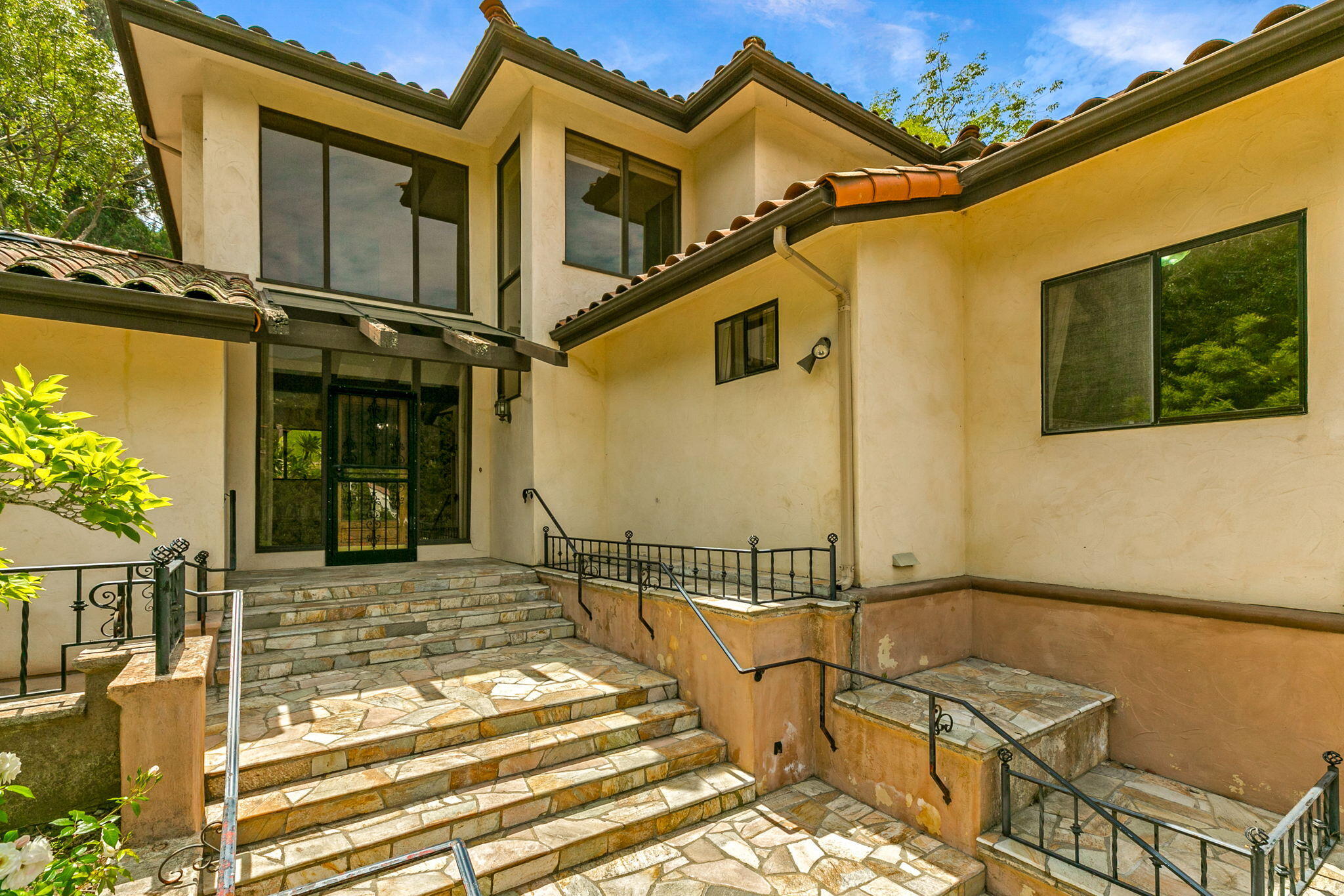 1920 Sycamore Canyon Road Santa Barbara, CA 93108 - Photo 7 of 66 8-web-or-mls-UpmarketMedia_1920Syc-47