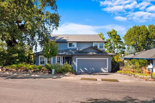 $1,195,000 | 860 March Avenue, Healdsburg, CA 95448