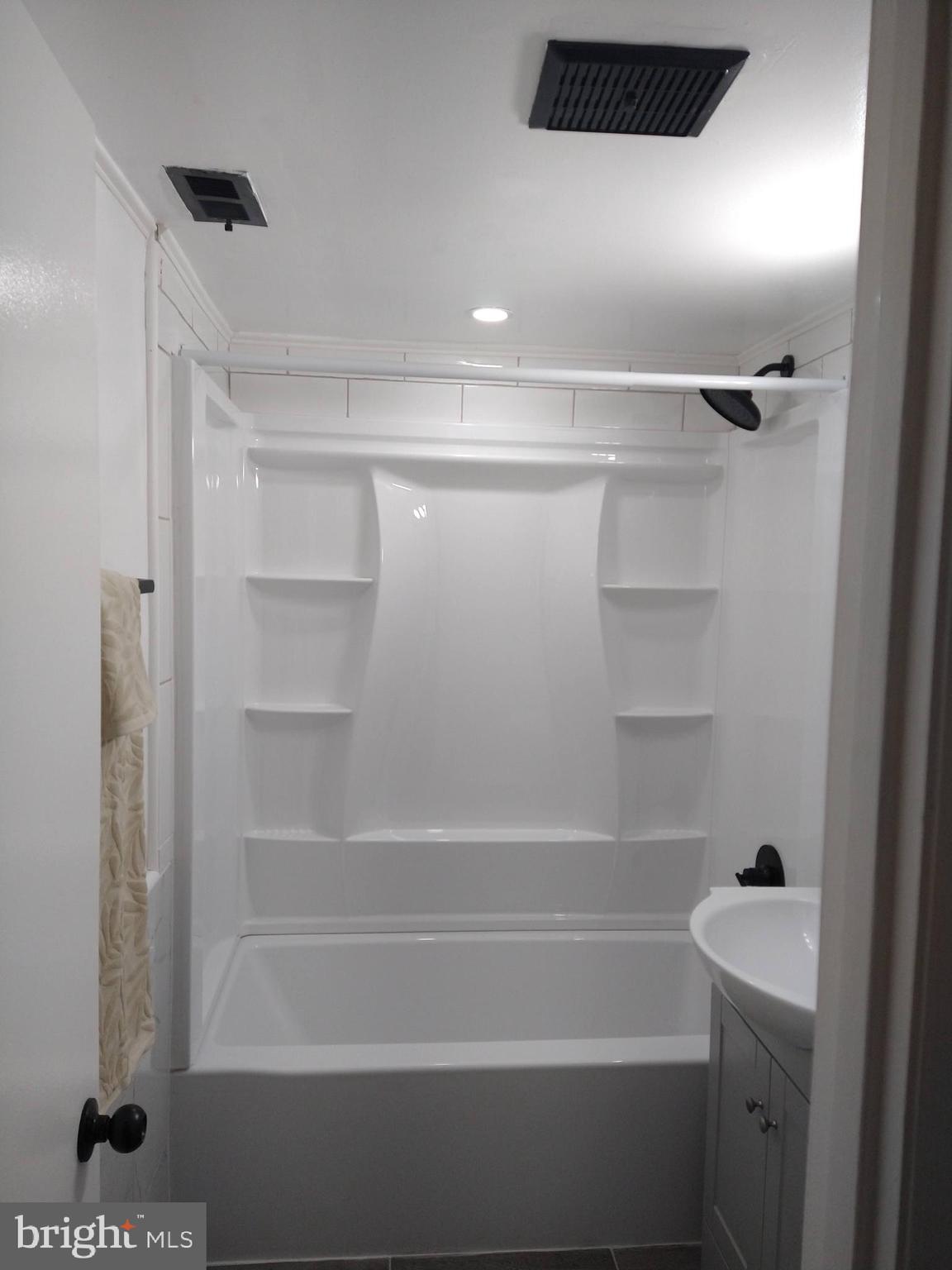 3382 Hewitt Avenue, Unit 201 Silver Spring, MD 20906 - Photo 8 of 32