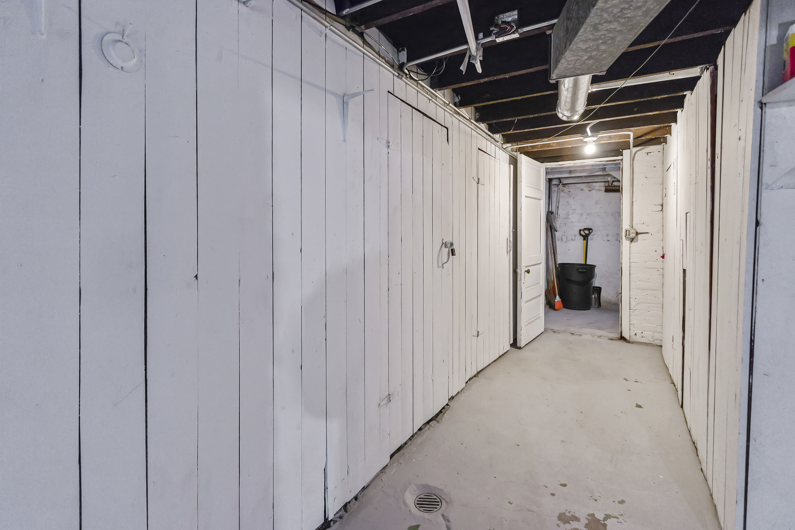 2135 North Menard Avenue, Unit 3 Chicago, IL 60639 - Photo 10 of 10 a view of hallway