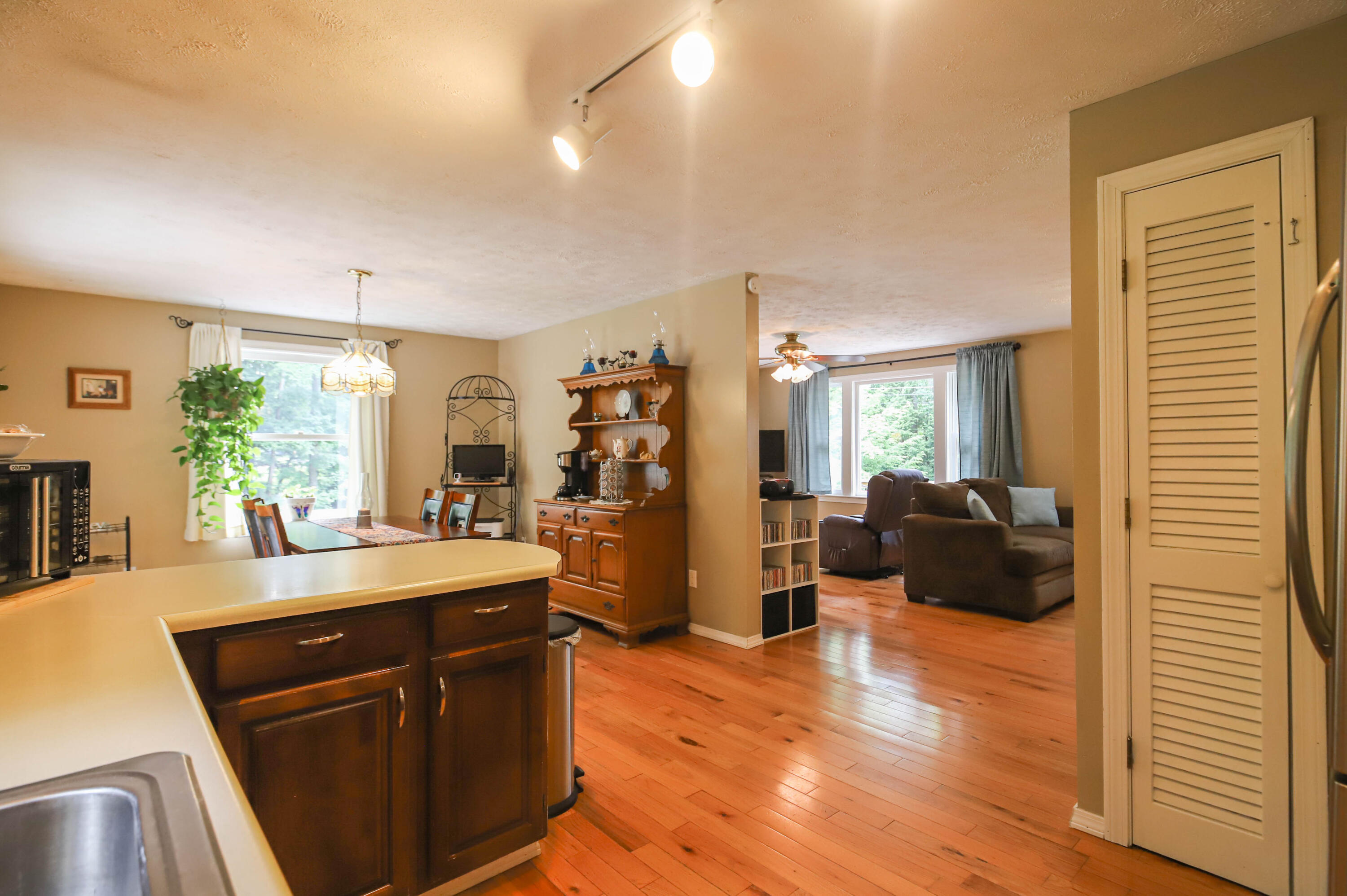 245 Old Portland Road Waterboro, ME 04061 - Photo 5 of 29 245 Old Portland Rd North Waterboro -18