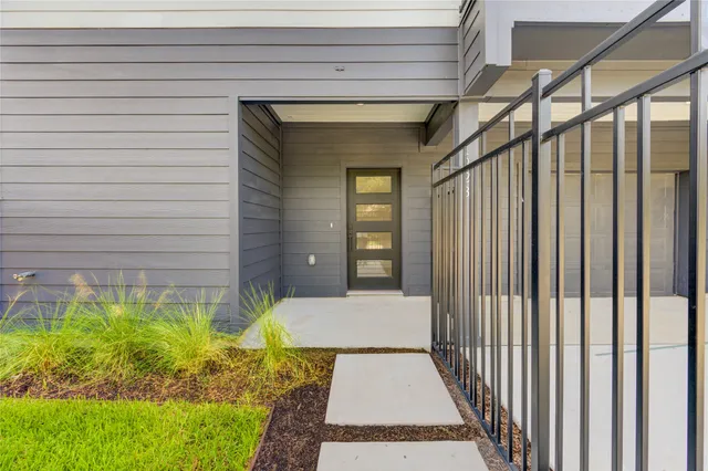 $3,800 | 1928 Gregg Street, Houston, TX 77020