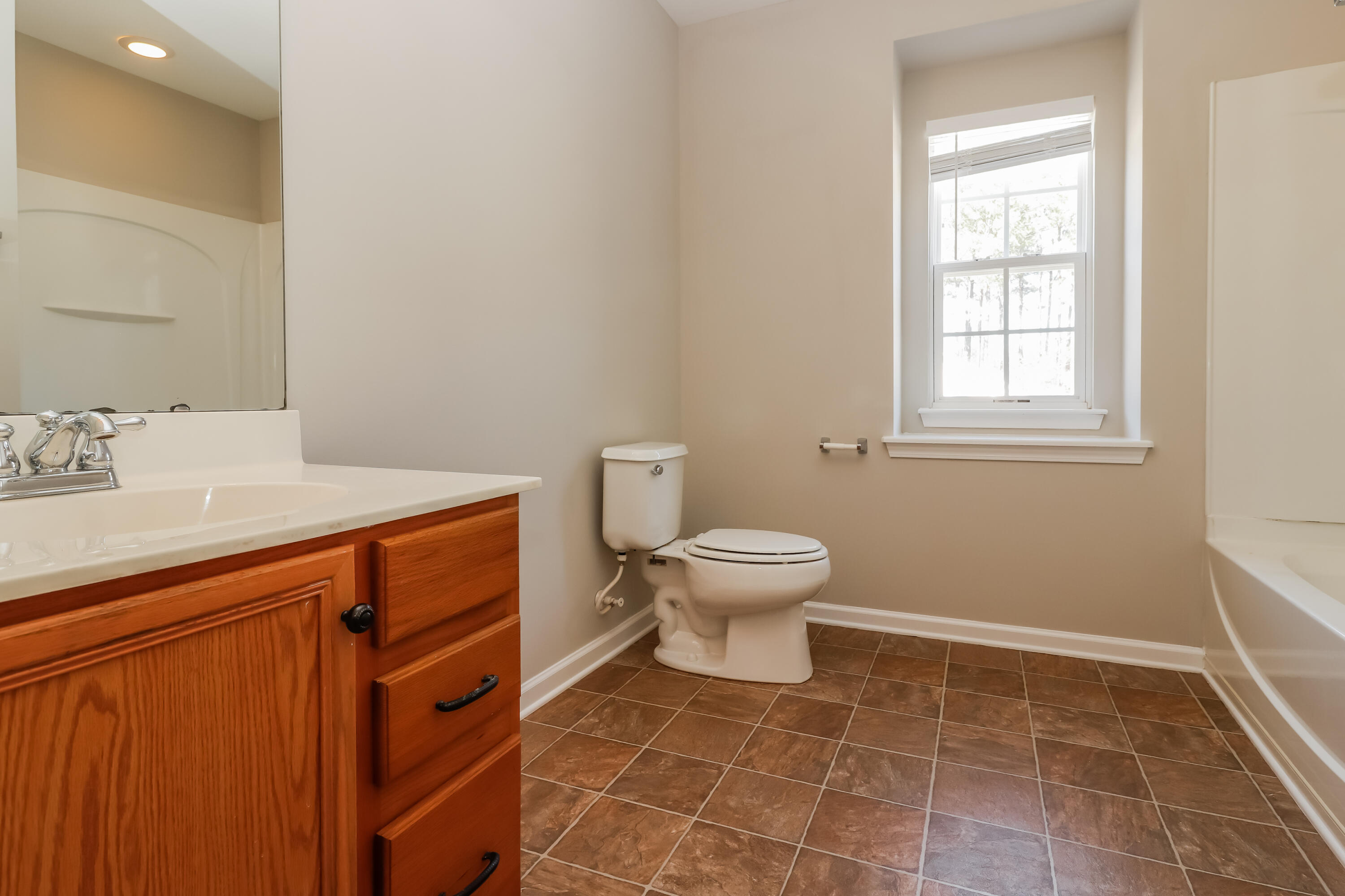 263 Woodbrook Way Moncks Corner, SC 29461 - Photo 11 of 15 1004601.263 Woodbrook Way - Main Bathroo