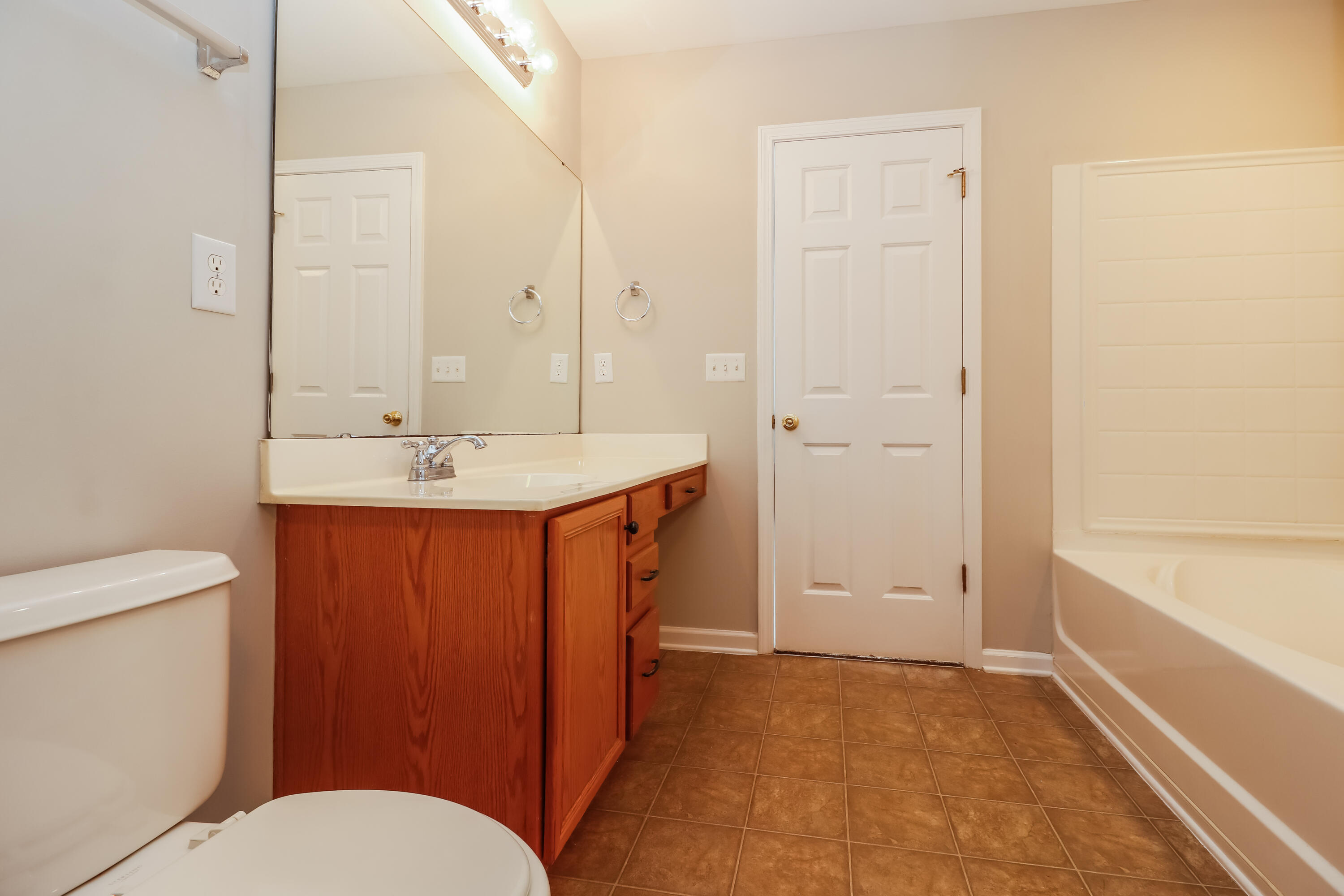 263 Woodbrook Way Moncks Corner, SC 29461 - Photo 12 of 15 1004601.263 Woodbrook Way - Main Bathroo