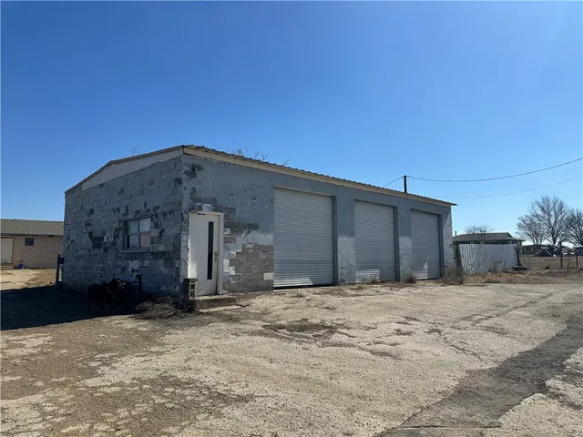 $475,000 | 9796 Highway 190, Rogers, TX 76569