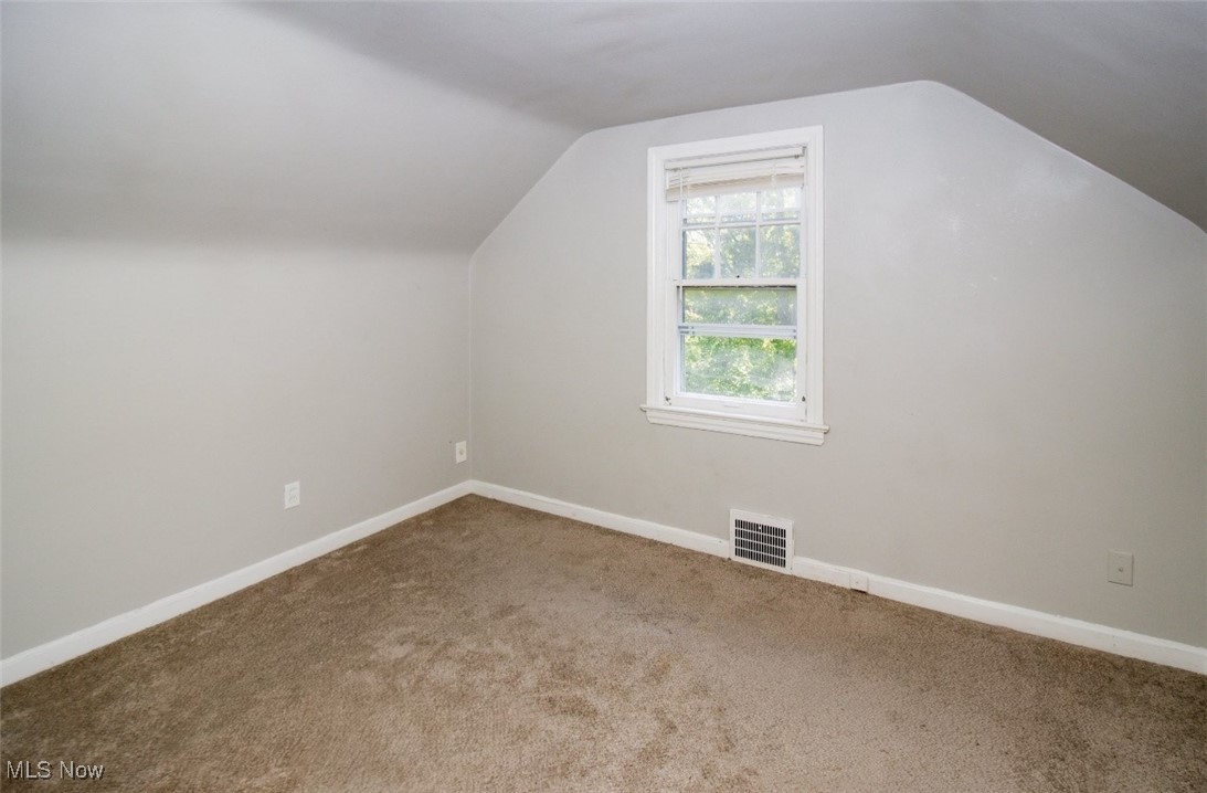 2359 Ashurst Road Cleveland, OH 44118 - Photo 35 of 48