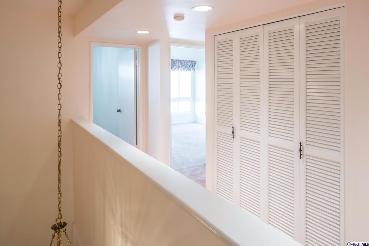 1333 Valley View Road, Unit 11 Glendale, CA 91202 - Photo 18 of 23 Additional Photo