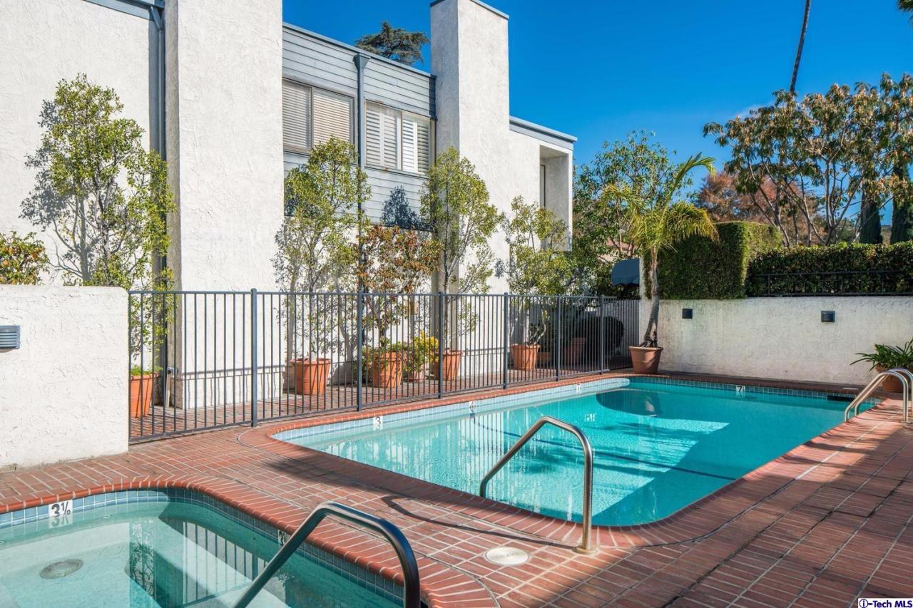 1333 Valley View Road, Unit 11 Glendale, CA 91202 - Photo 3 of 23 Additional Photo