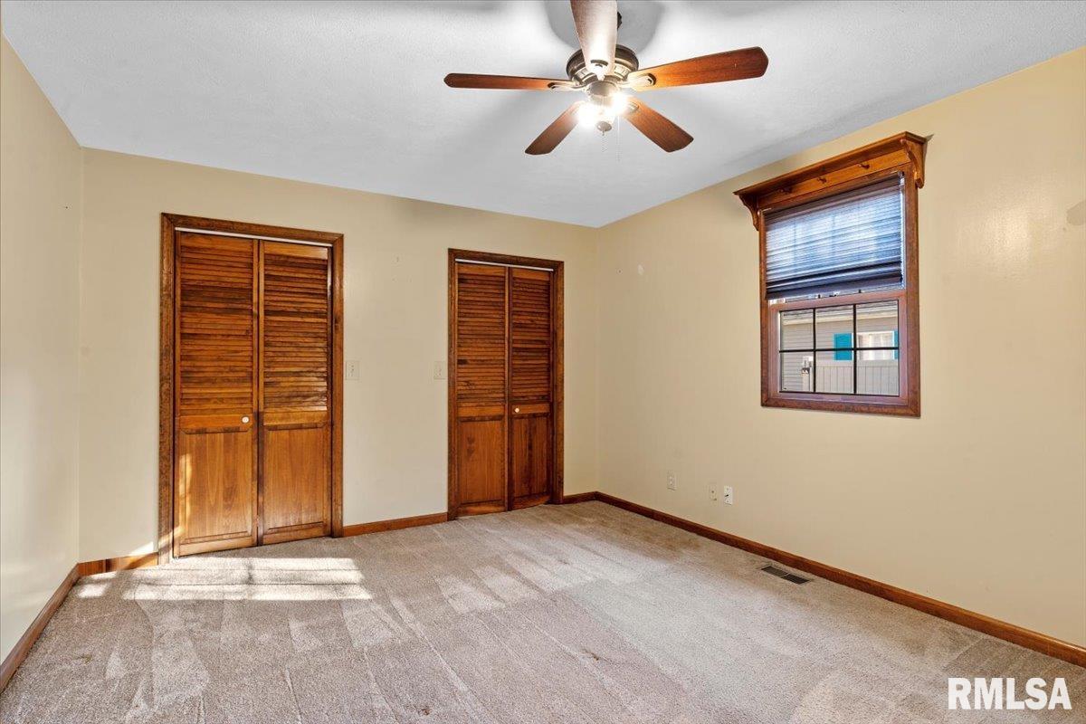 103 South Henderson Street Virden, IL 62690 - Photo 15 of 33