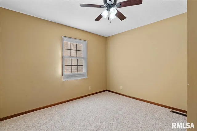 $164,900 | 103 South Henderson Street, Virden, IL 62690