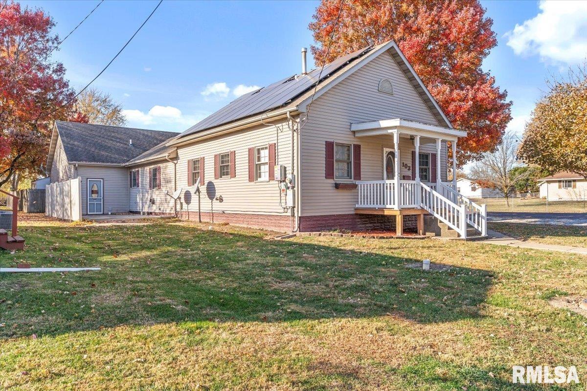 103 South Henderson Street Virden, IL 62690 - Photo 3 of 33