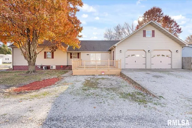 $164,900 | 103 South Henderson Street, Virden, IL 62690