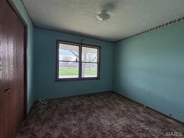 $83,000 | 701 Sumner Street, Jerseyville, IL 62052