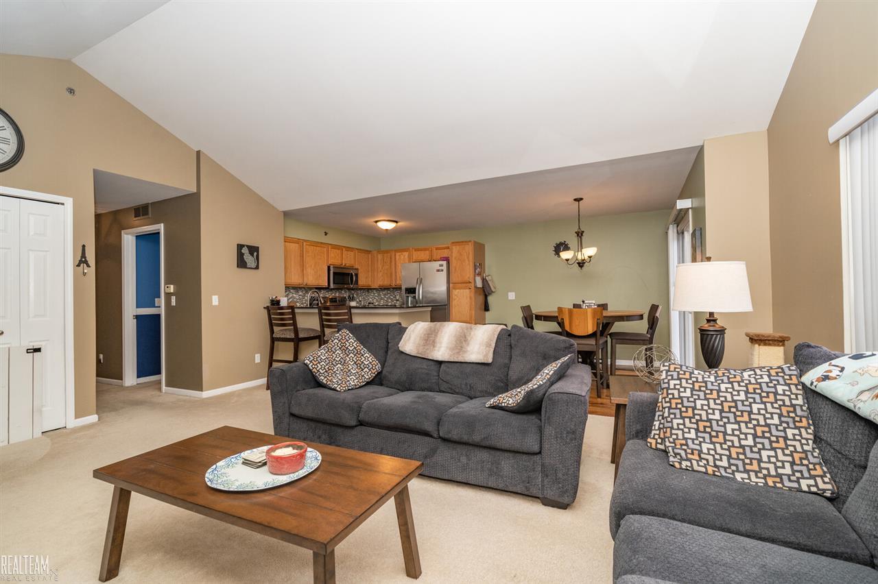 1716 Deepwood Circle, Unit 43 Rochester, MI 48307 - Photo 5 of 18