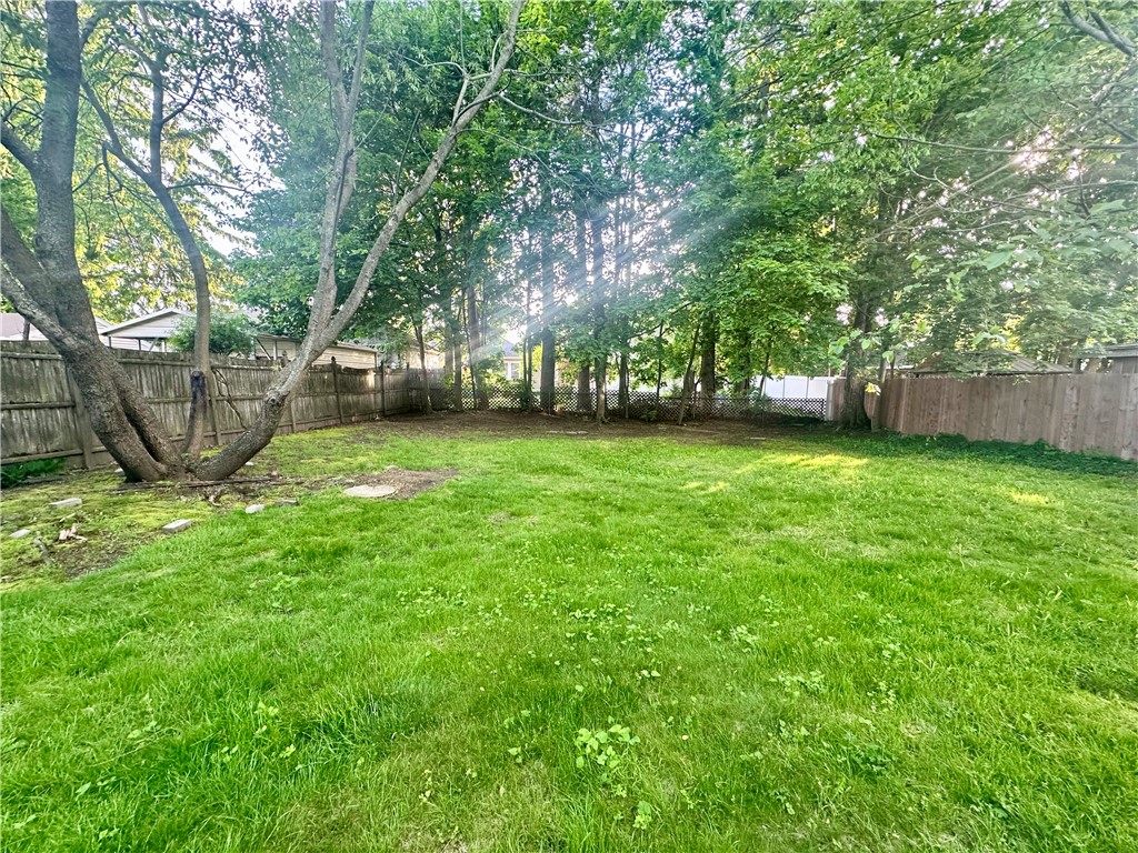 26 Pleasant Street Lincoln, RI 02865 - Photo 6 of 19