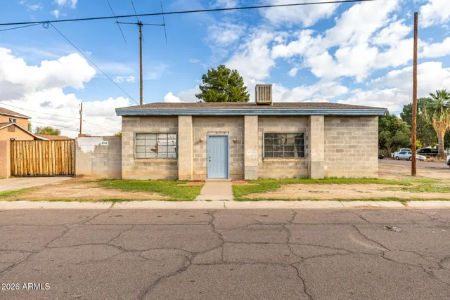 $450,000 | 2142 West Coolidge Street, Phoenix, AZ 85015