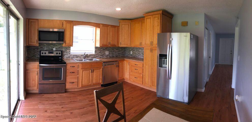 423 Count Street Melbourne, FL 32901 - Photo 7 of 12 20210824221906397822000000-o