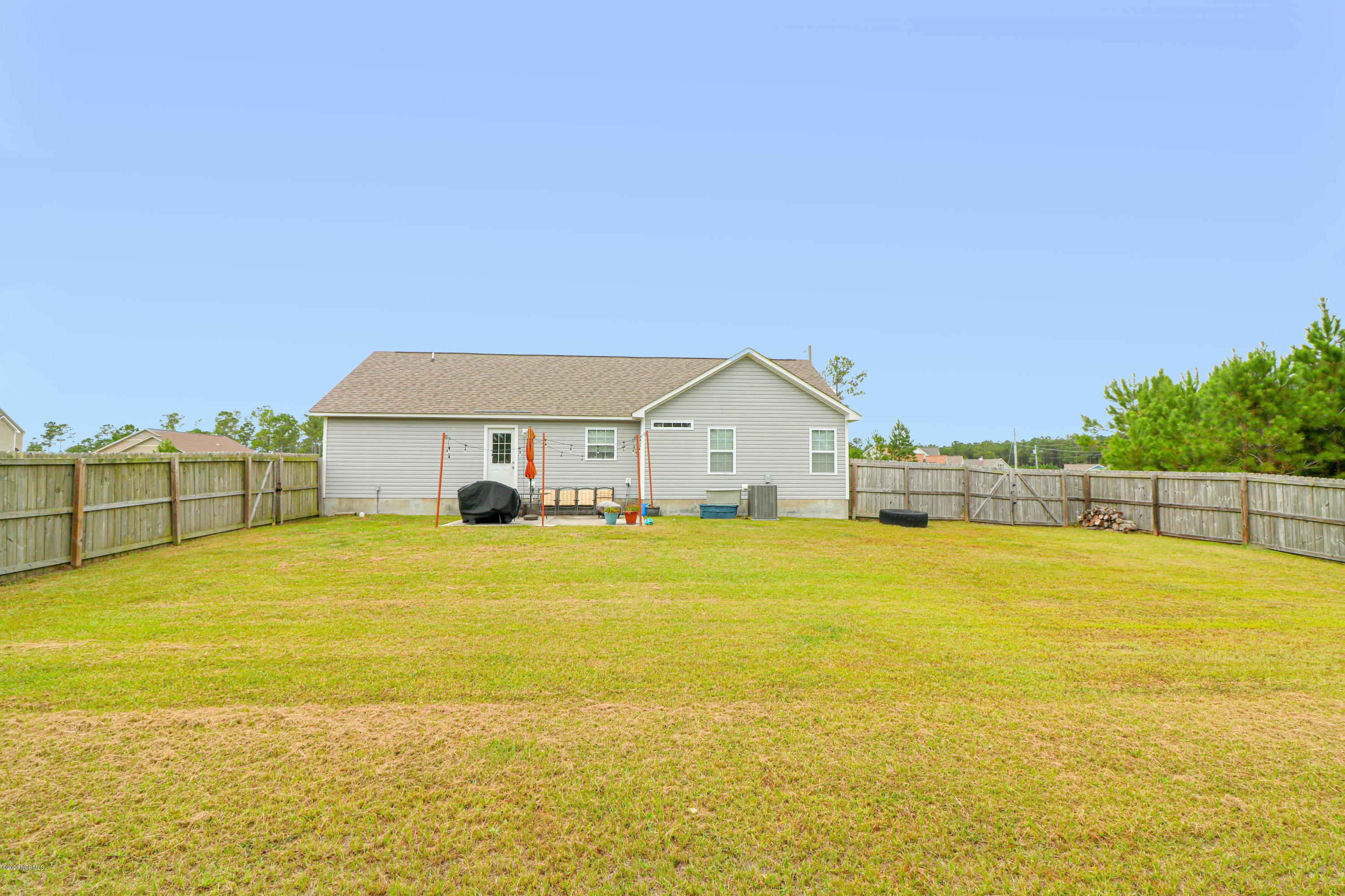 310 Basil Court Hubert, NC 28539 - Photo 2 of 24 IMG_8691