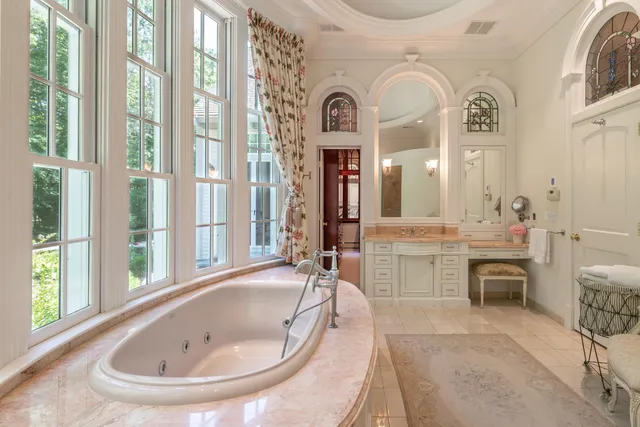 $3,950,000 | 3 Canter Lane, Cape Elizabeth, ME 04107