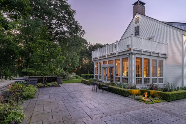 $3,950,000 | 3 Canter Lane, Cape Elizabeth, ME 04107