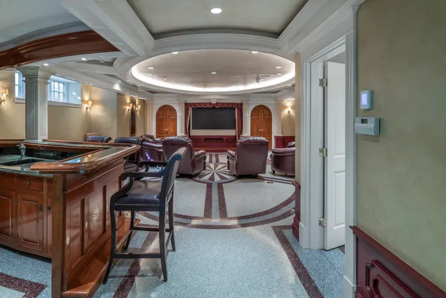 $3,950,000 | 3 Canter Lane, Cape Elizabeth, ME 04107