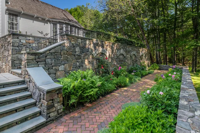 $3,950,000 | 3 Canter Lane, Cape Elizabeth, ME 04107