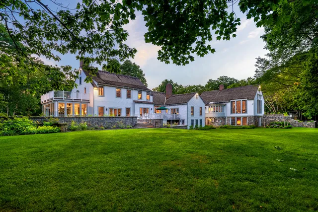 $3,950,000 | 3 Canter Lane, Cape Elizabeth, ME 04107