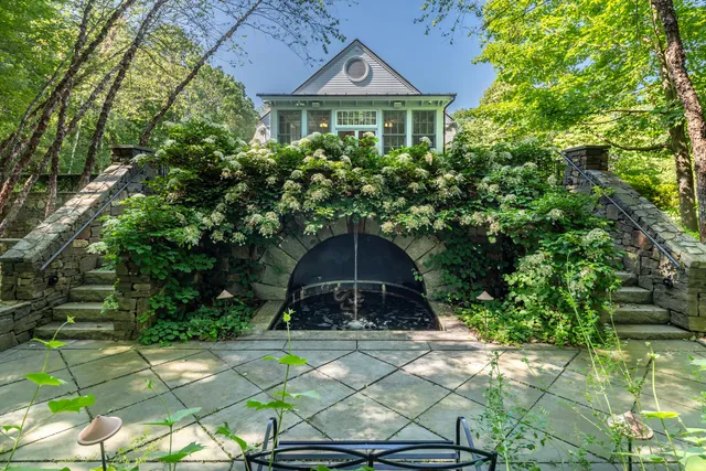 $3,950,000 | 3 Canter Lane, Cape Elizabeth, ME 04107