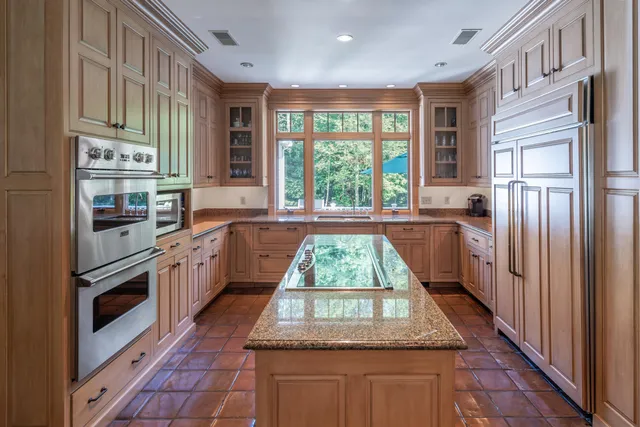 $3,950,000 | 3 Canter Lane, Cape Elizabeth, ME 04107