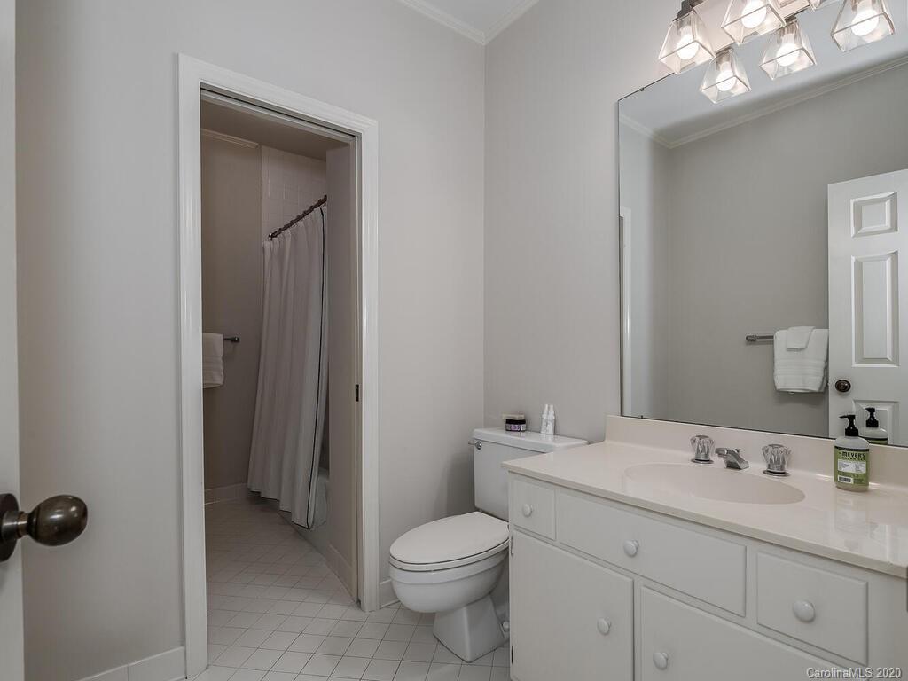 850 Cherokee Road Charlotte, NC 28207 - Photo 15 of 21 Gallery Image 15