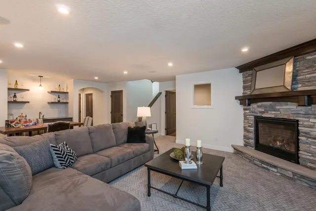 $746,000 | 4636 Fable Road North, Hugo, MN 55038