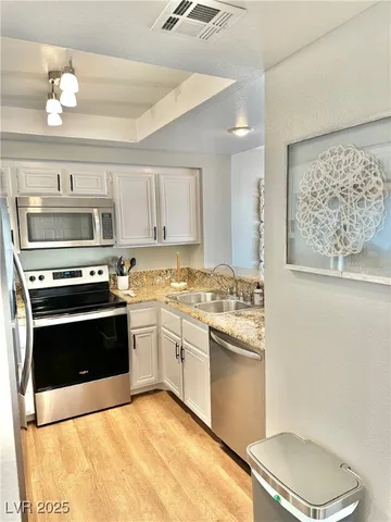 $2,195 | 2716 Lodestone Drive, Las Vegas, NV 89117