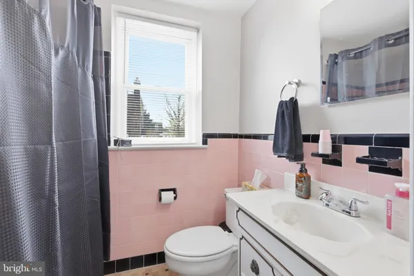 $2,250 | 271 West Wyncliffe Avenue, Clifton Heights, PA 19018
