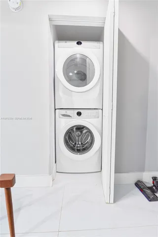 $589,000 | 16385 Biscayne Boulevard, Unit 405, North Miami Beach, FL 33160