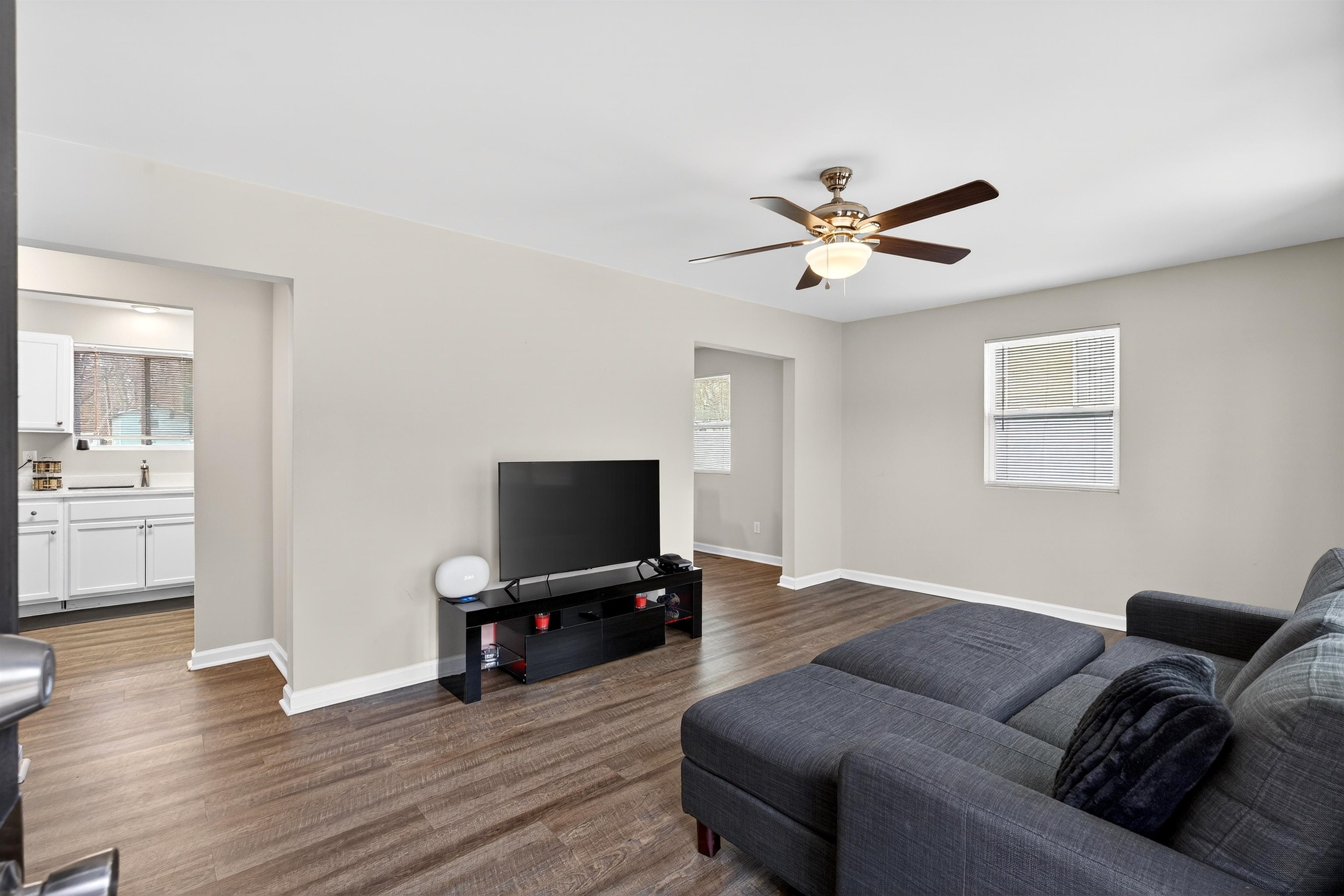 102 State Rd S-42-9793 Greer, SC 29651 - Photo 2 of 32