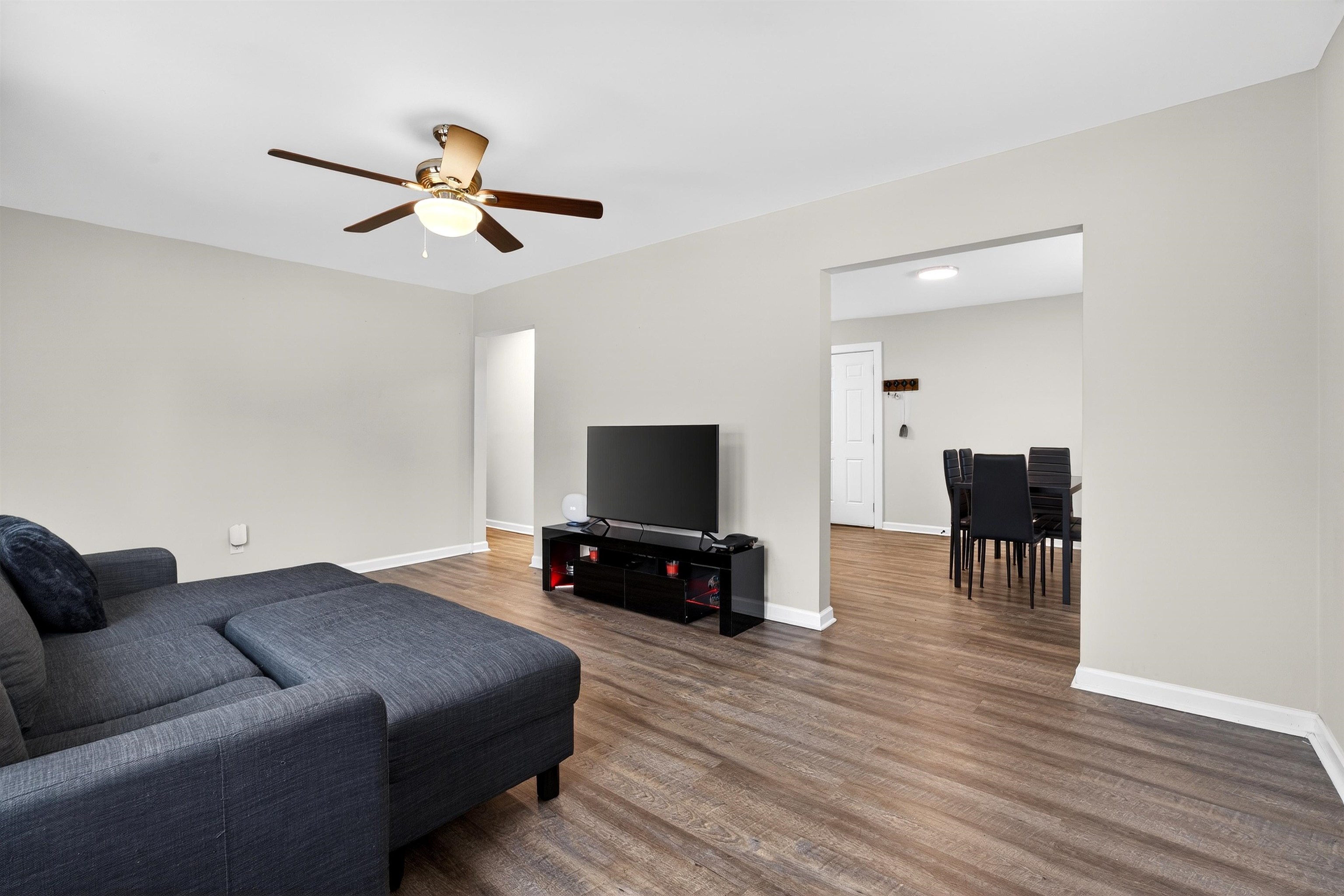 102 State Rd S-42-9793 Greer, SC 29651 - Photo 4 of 32