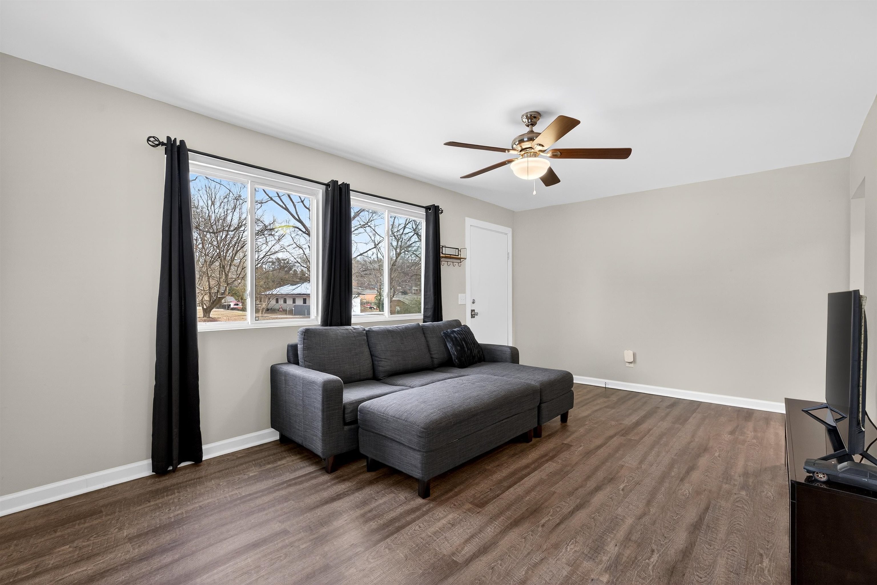 102 State Rd S-42-9793 Greer, SC 29651 - Photo 5 of 32