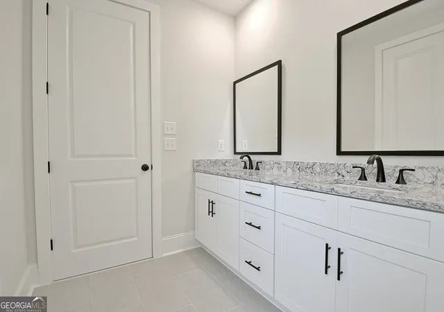 $679,900 | 40 Greylock Crk Drive, Senoia, GA 30276