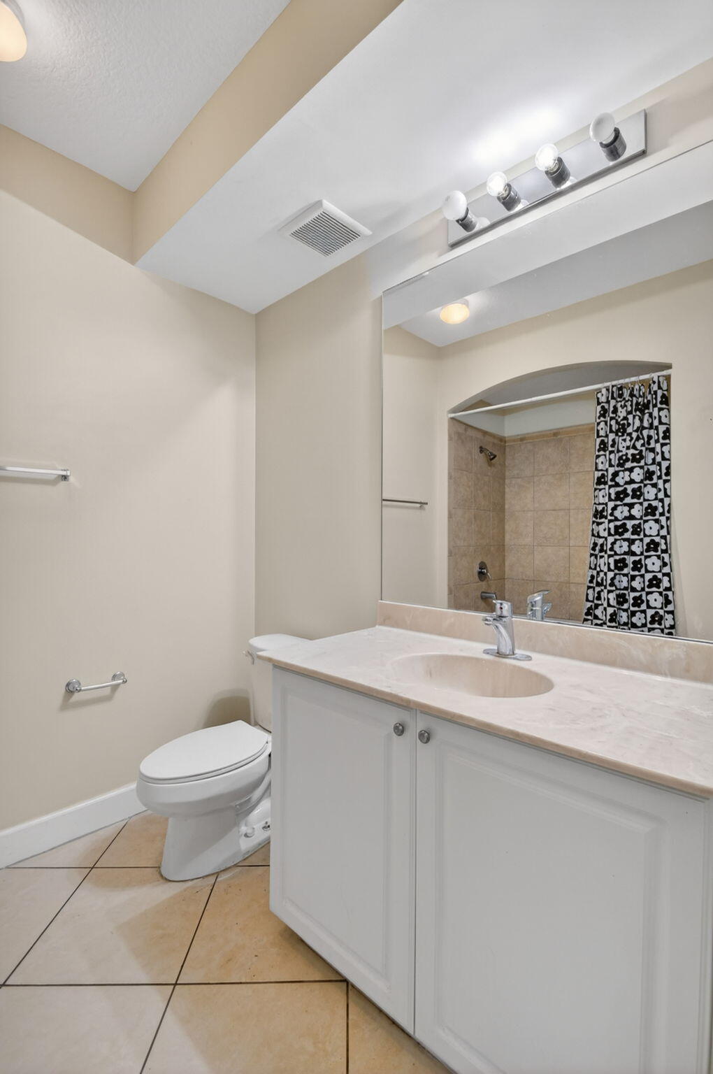1660 Renaissance Commons Boulevard, Unit 2517 Boynton Beach, FL 33426 - Photo 29 of 93 40-web-or-mls-DSC_7149