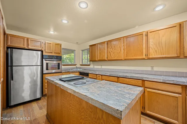 $925,000 | 11494 North Avondale Loop, Hayden, ID 83835