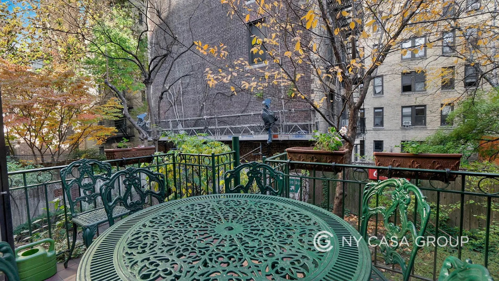 131 Hicks Street, Unit GARDEN Brooklyn, NY 11201 - Photo 7 of 11 Photo 7