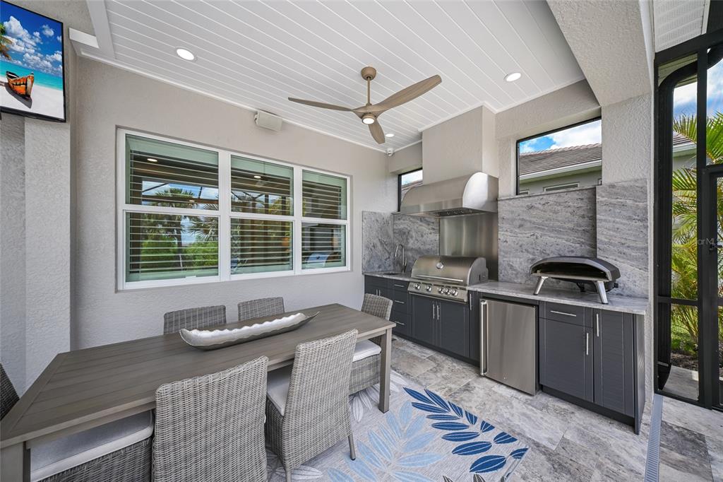 8310 Redonda Loop Lakewood Ranch, FL 34202 - Photo 10 of 82