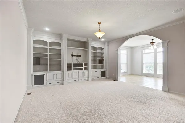 $499,000 | 4641 Southwest Soldier Drive, Lee's Summit, MO 64082