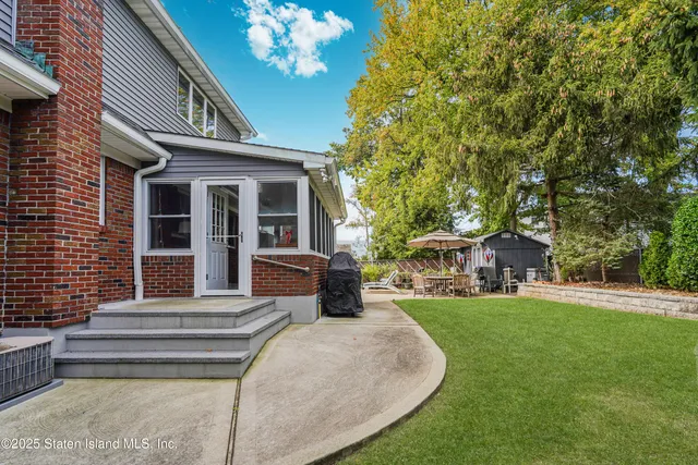 $1,150,000 | 163 Bennett Avenue | Huguenot