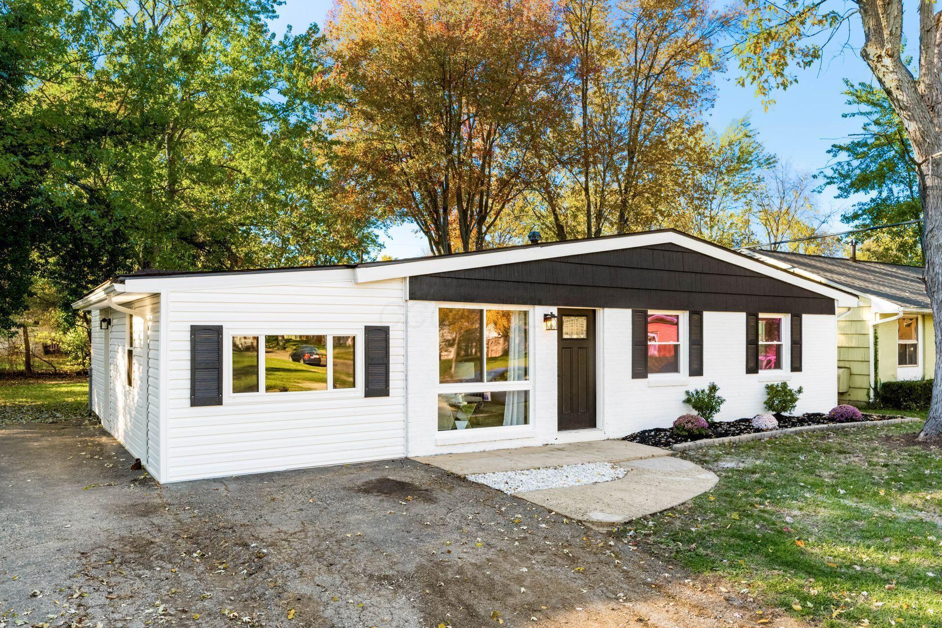 1607 Shady Lane Road Columbus, OH 43227 - Photo 3 of 42 003_ Rd Columbus OH 43227 USA