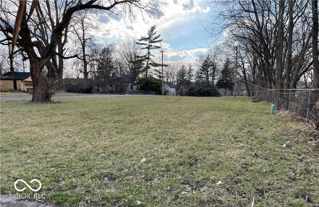 2215 Locust Street Anderson, IN 46016 - Photo 2 of 2 Gallery Image 2
