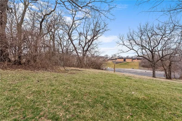 $295,000 | 3702 South Bolger Court, Independence, MO 64055