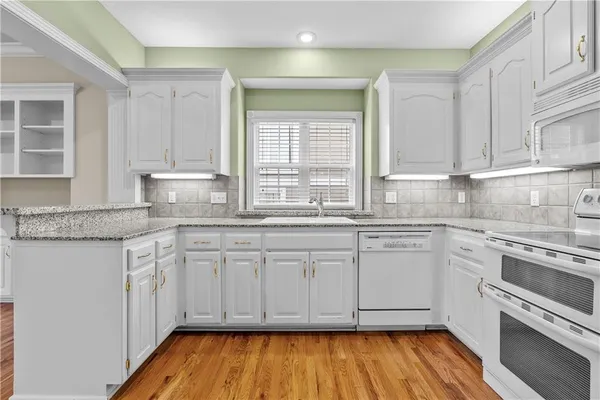 $295,000 | 3702 South Bolger Court, Independence, MO 64055